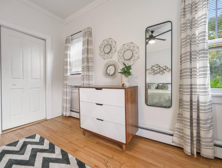 Midcentury Mod Suite, Hudson River/Mt Beacon Views Newburgh Ngoại thất bức ảnh