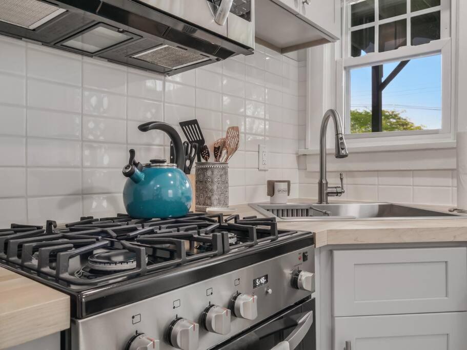 Midcentury Mod Suite, Hudson River/Mt Beacon Views Newburgh Ngoại thất bức ảnh